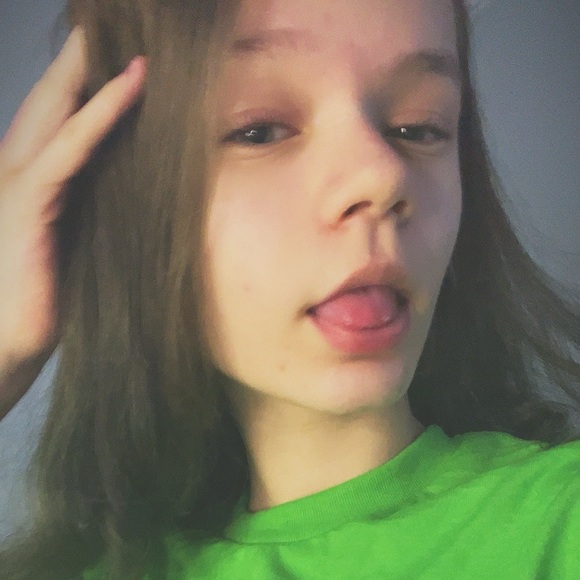 Meet your Posher, Cassidy - Picture 1 of 1